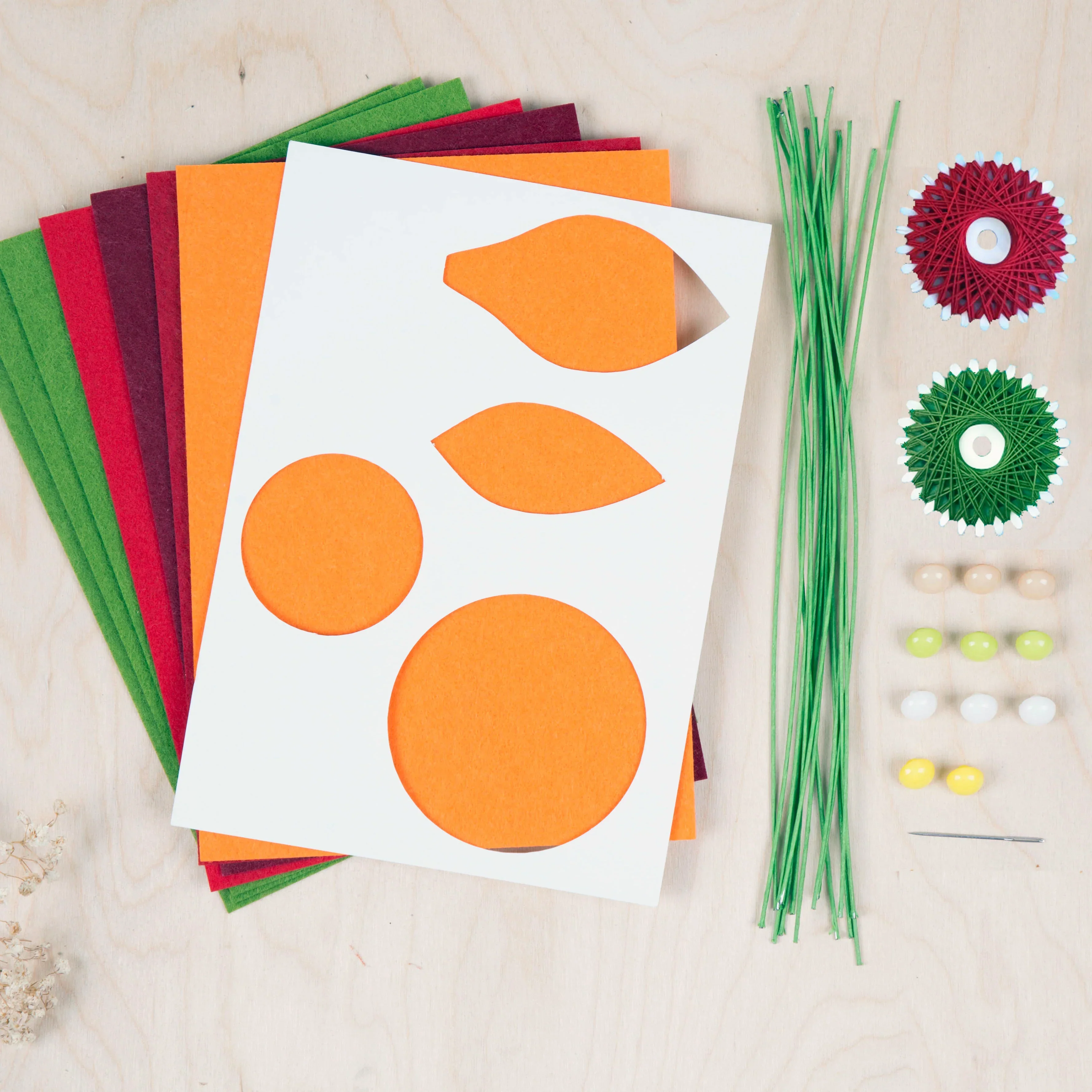 Kikkerland Felt Bouquet Crafting Kits - Image 12