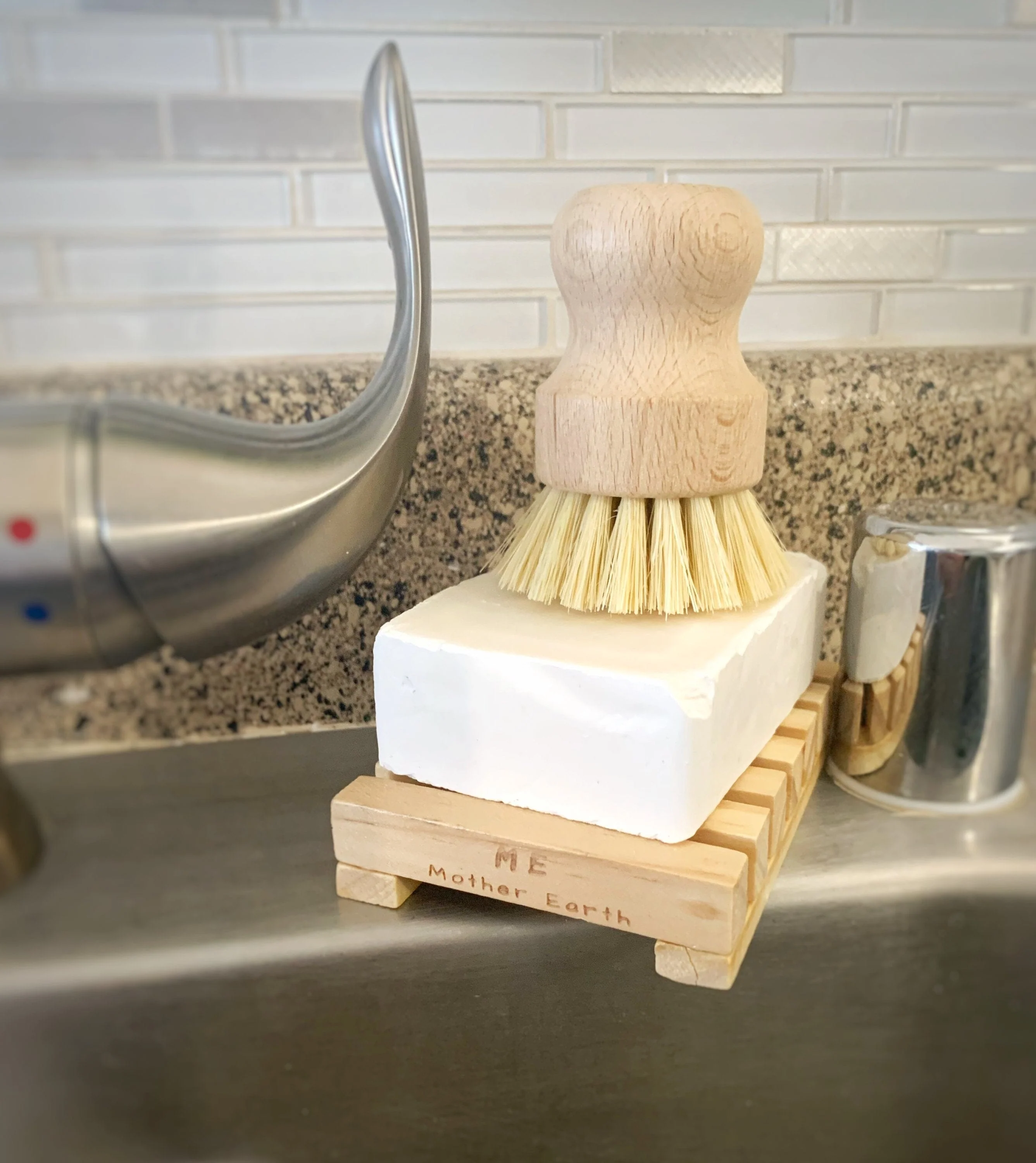 Biodegradable Multipurpose Hand Brush - Image 5