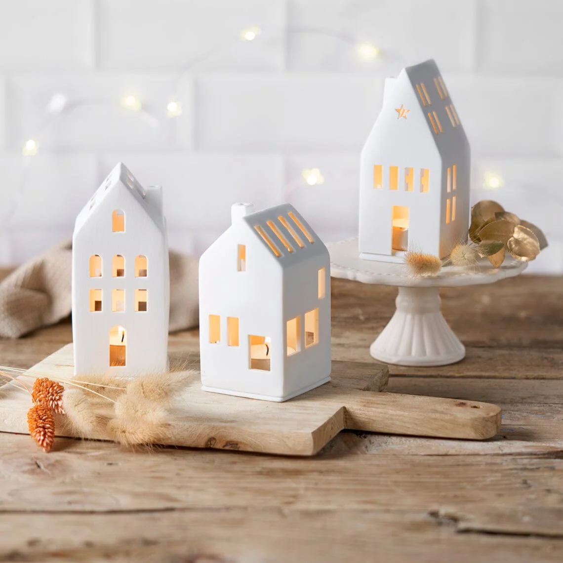Rader Porcelain Village Guest, Residential, and Dream House Set - Image 2