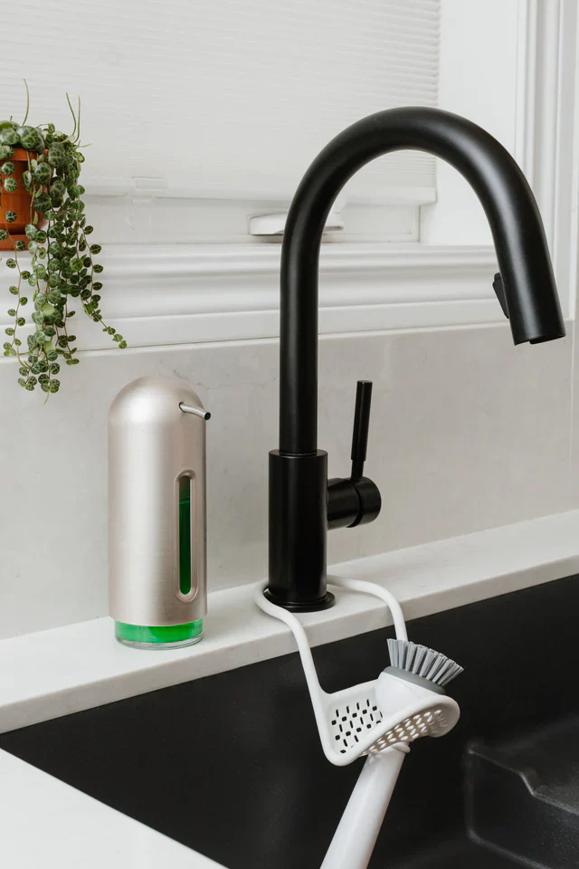 Umbra Penguin Soap Pump - Image 11